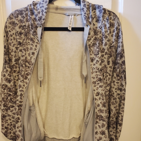 Athleta Balance Printed Sweatshirt Hoodie - Picture 3 of 9